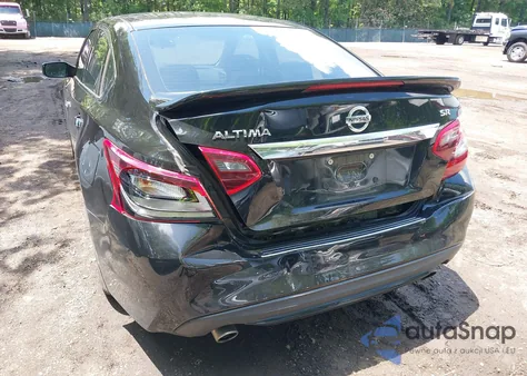 2017 Nissan Altima 2.5 Sr z USA, uszkodzony, nr VIN 1N4AL3AP8HC222679